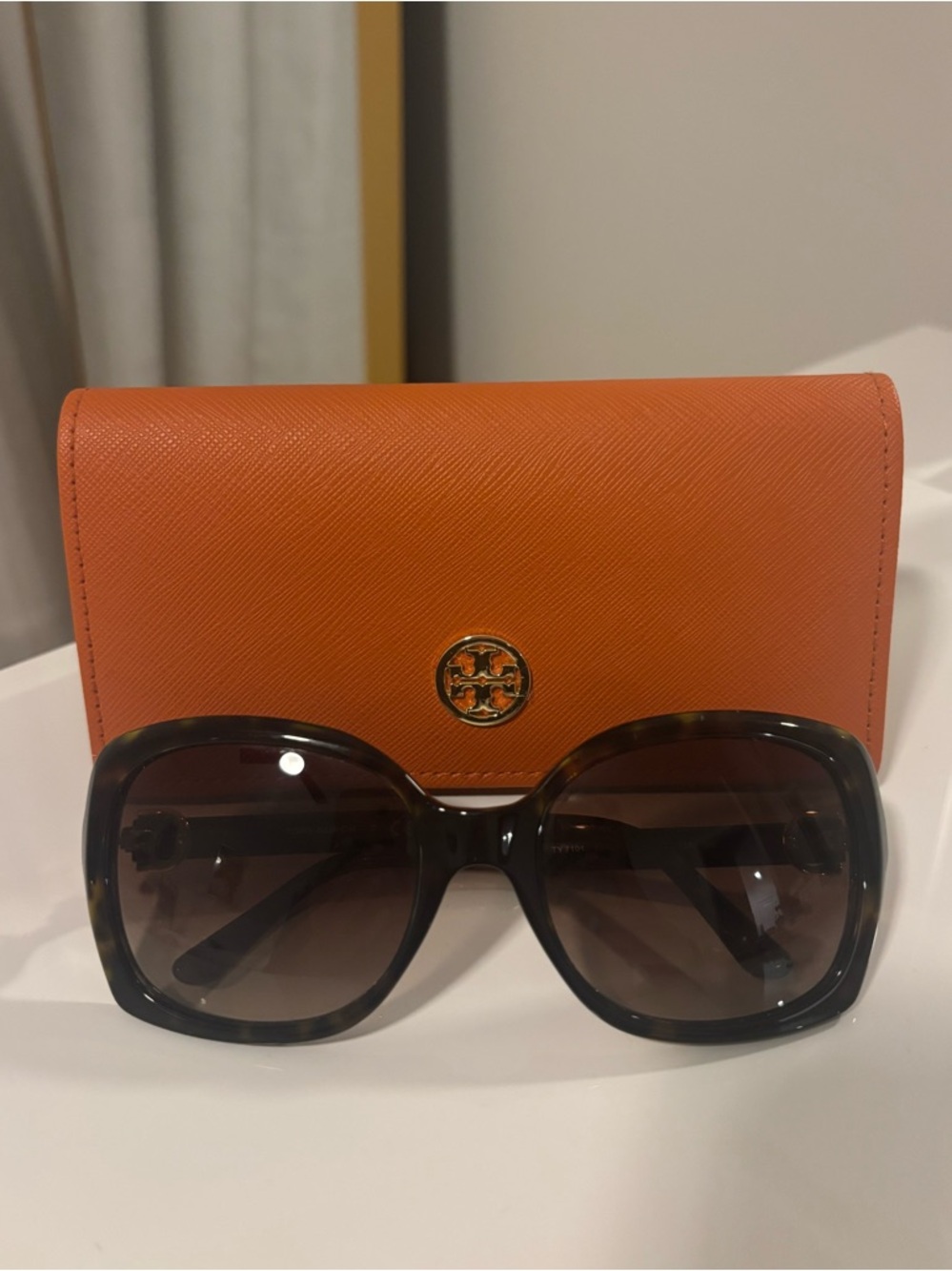 Tory Burch Tortoise shell brown Sunglasses